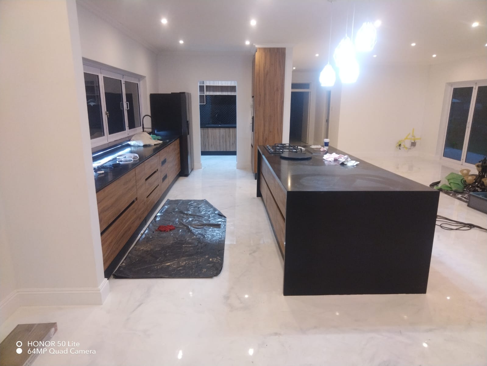 Modern Handleless Kitchen